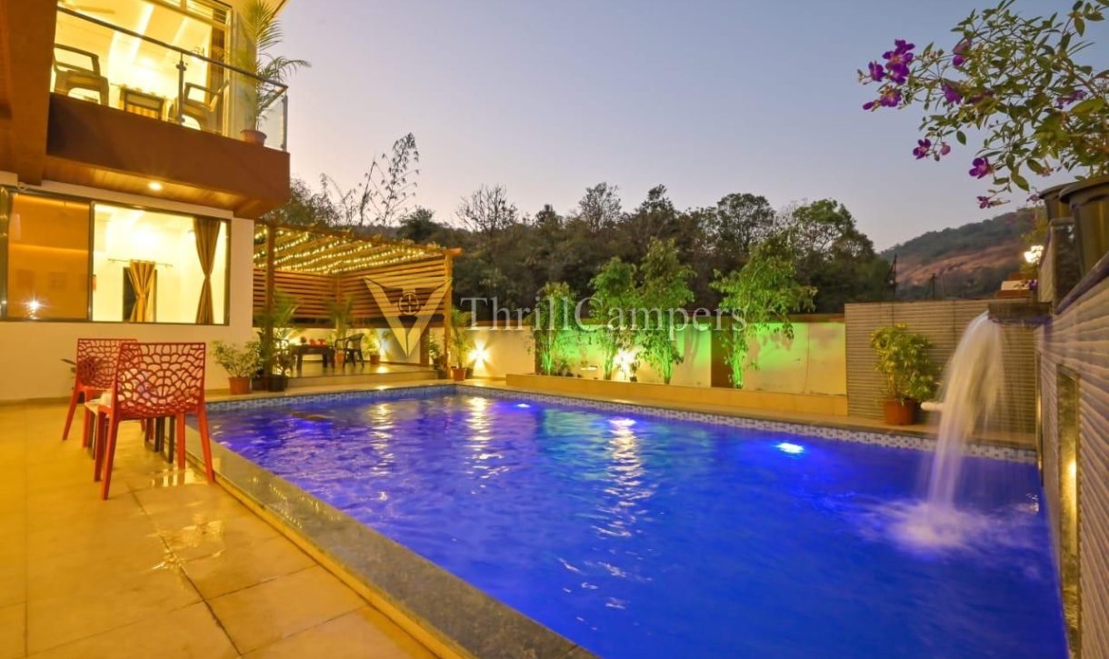 swimming pool of villa