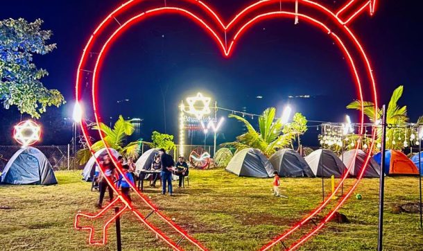 Selfie points for couples