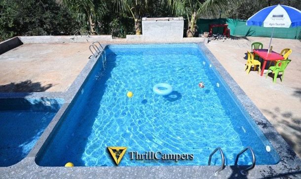 wooden villa swimming pool